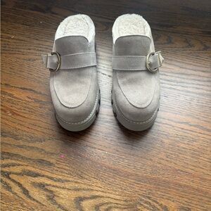 La Canadienne Fur lined slip on loafers 8B